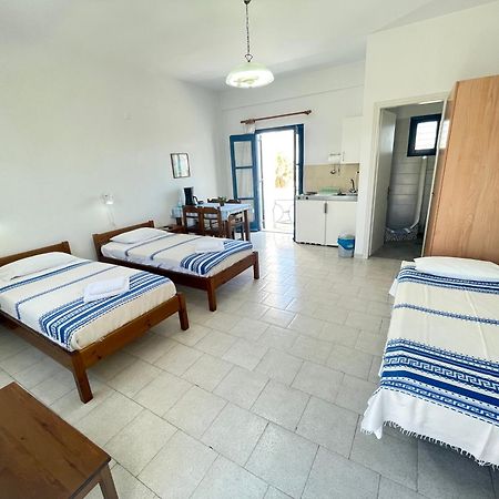 Thalassitis Coastal Apartments 佩里沃罗 外观 照片