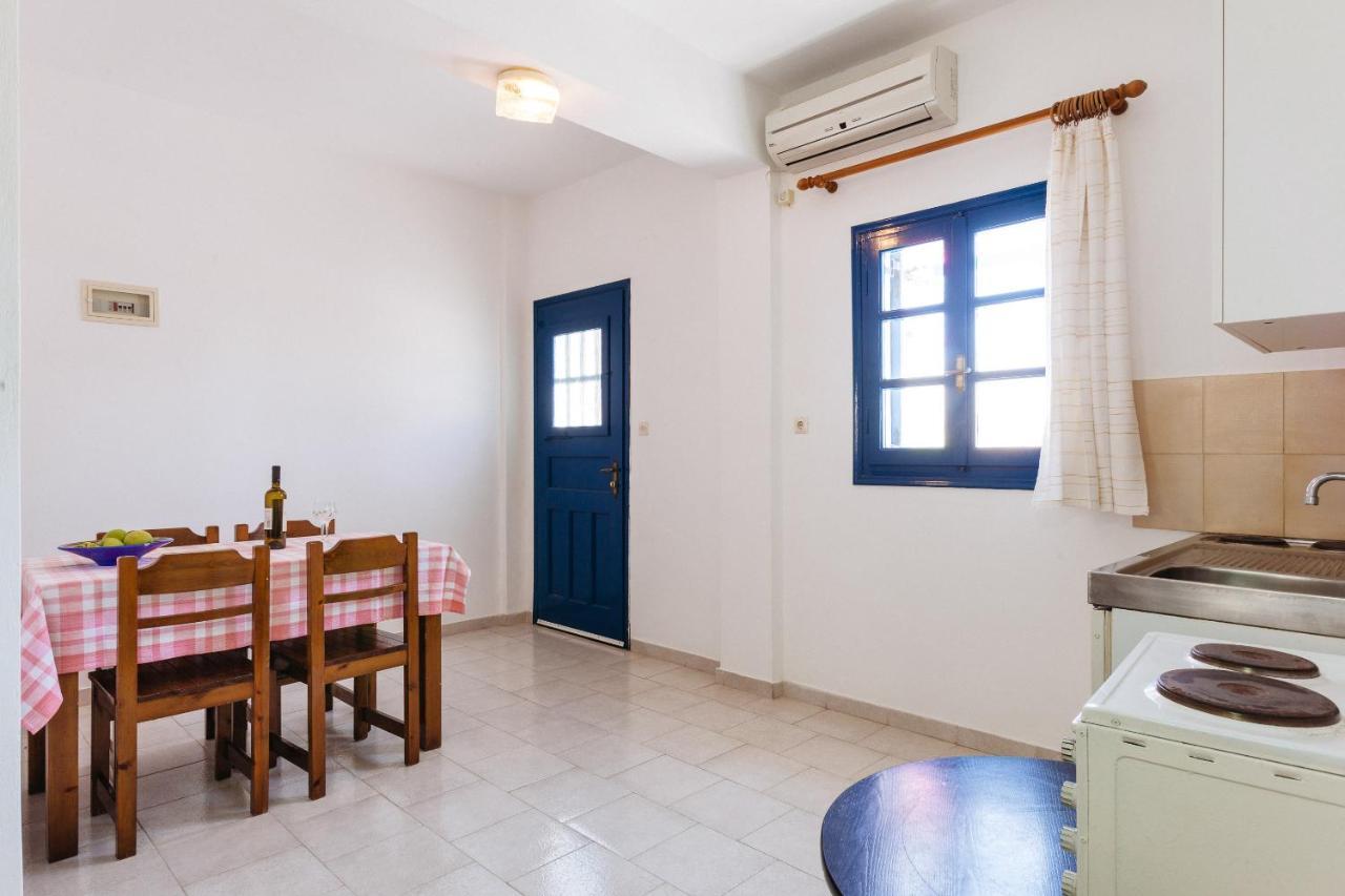 Thalassitis Coastal Apartments 佩里沃罗 外观 照片