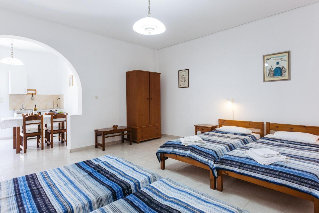 Thalassitis Coastal Apartments 佩里沃罗 外观 照片