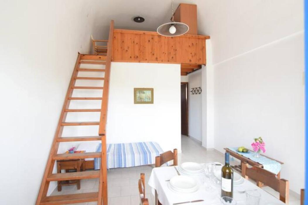 Thalassitis Coastal Apartments 佩里沃罗 外观 照片