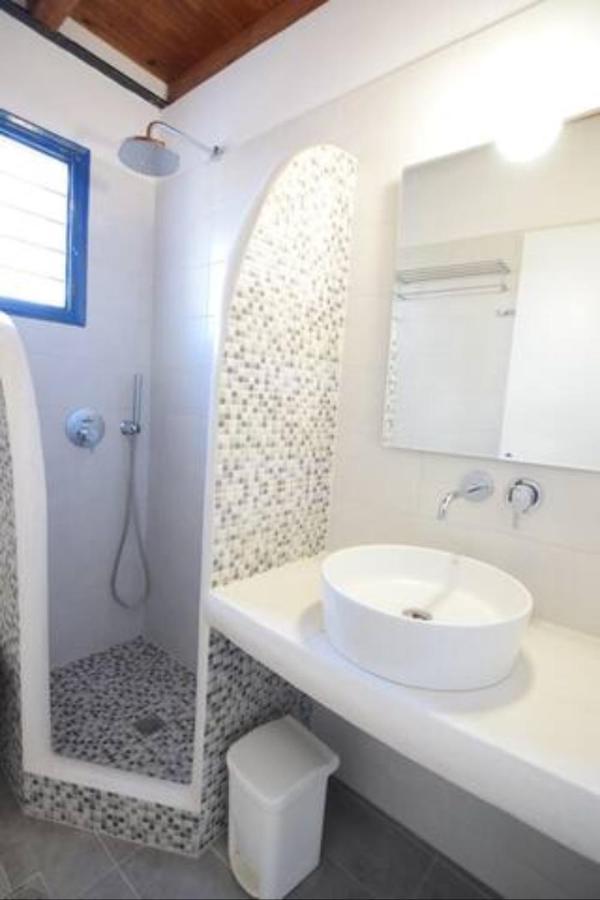 Thalassitis Coastal Apartments 佩里沃罗 外观 照片