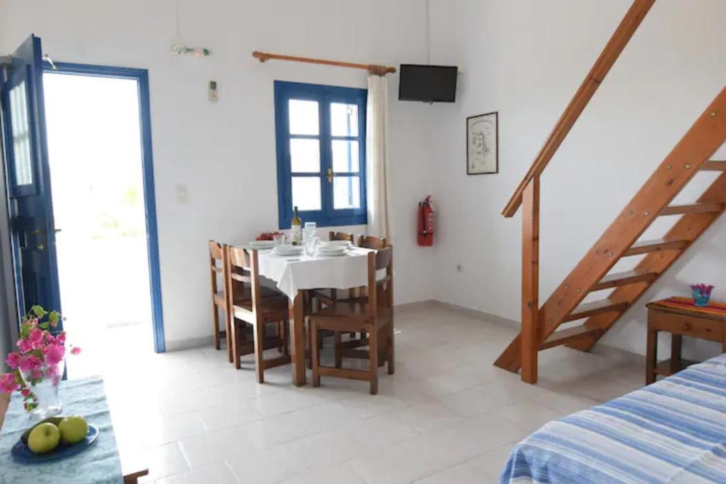 Thalassitis Coastal Apartments 佩里沃罗 外观 照片