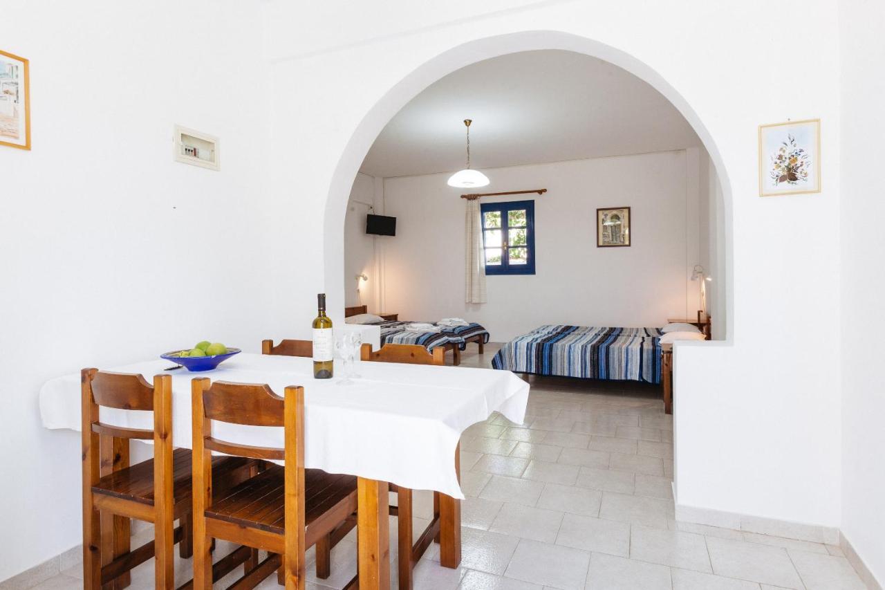 Thalassitis Coastal Apartments 佩里沃罗 外观 照片
