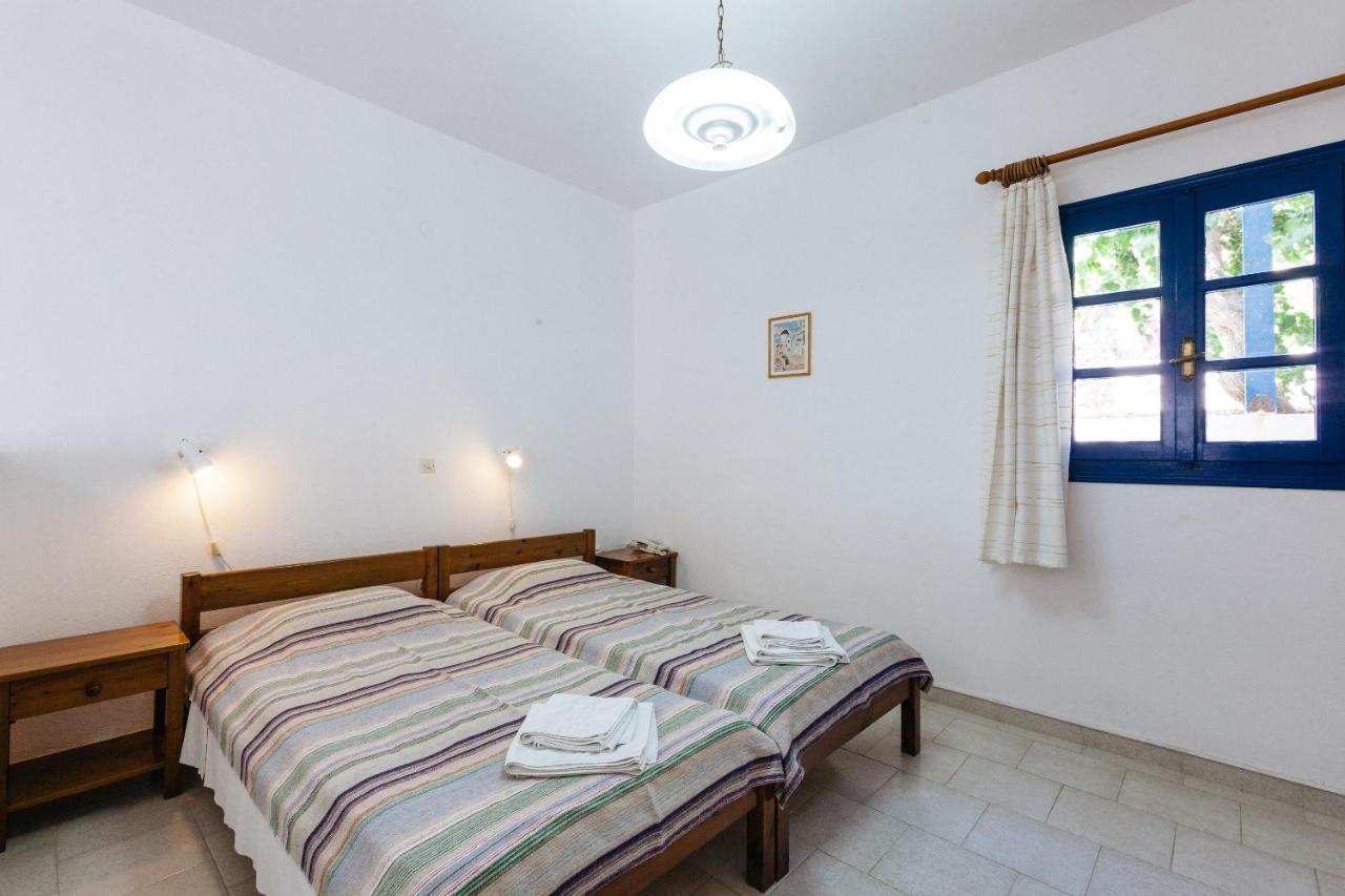 Thalassitis Coastal Apartments 佩里沃罗 外观 照片