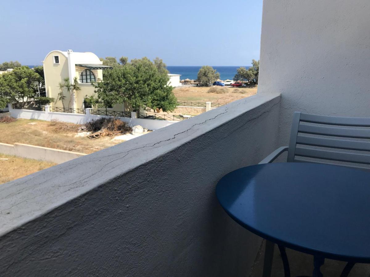 Thalassitis Coastal Apartments 佩里沃罗 外观 照片