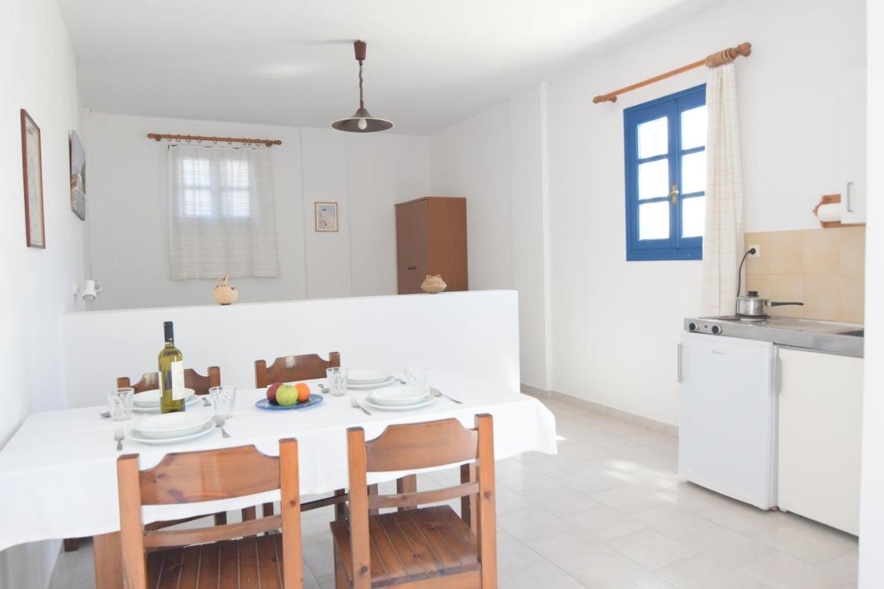 Thalassitis Coastal Apartments 佩里沃罗 外观 照片