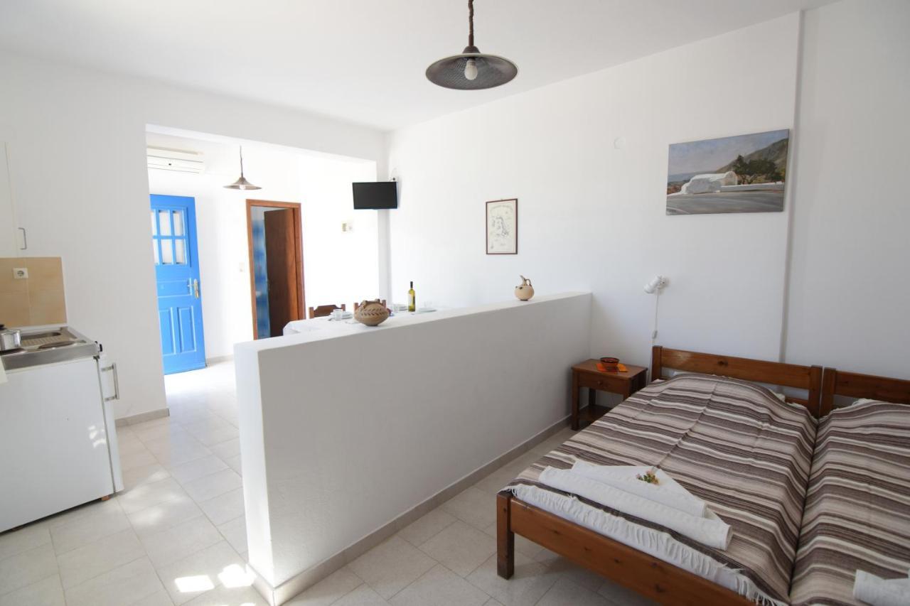 Thalassitis Coastal Apartments 佩里沃罗 外观 照片