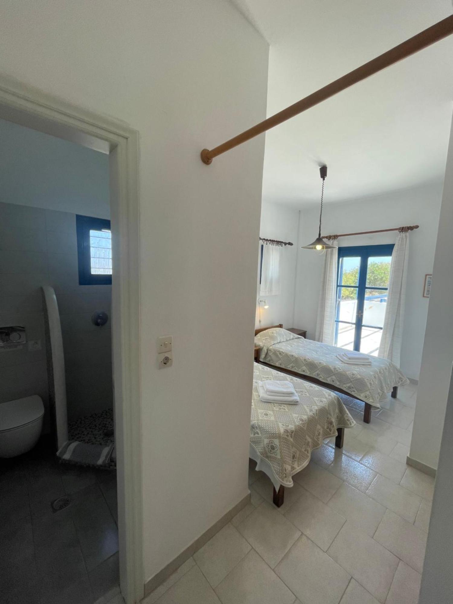 Thalassitis Coastal Apartments 佩里沃罗 外观 照片