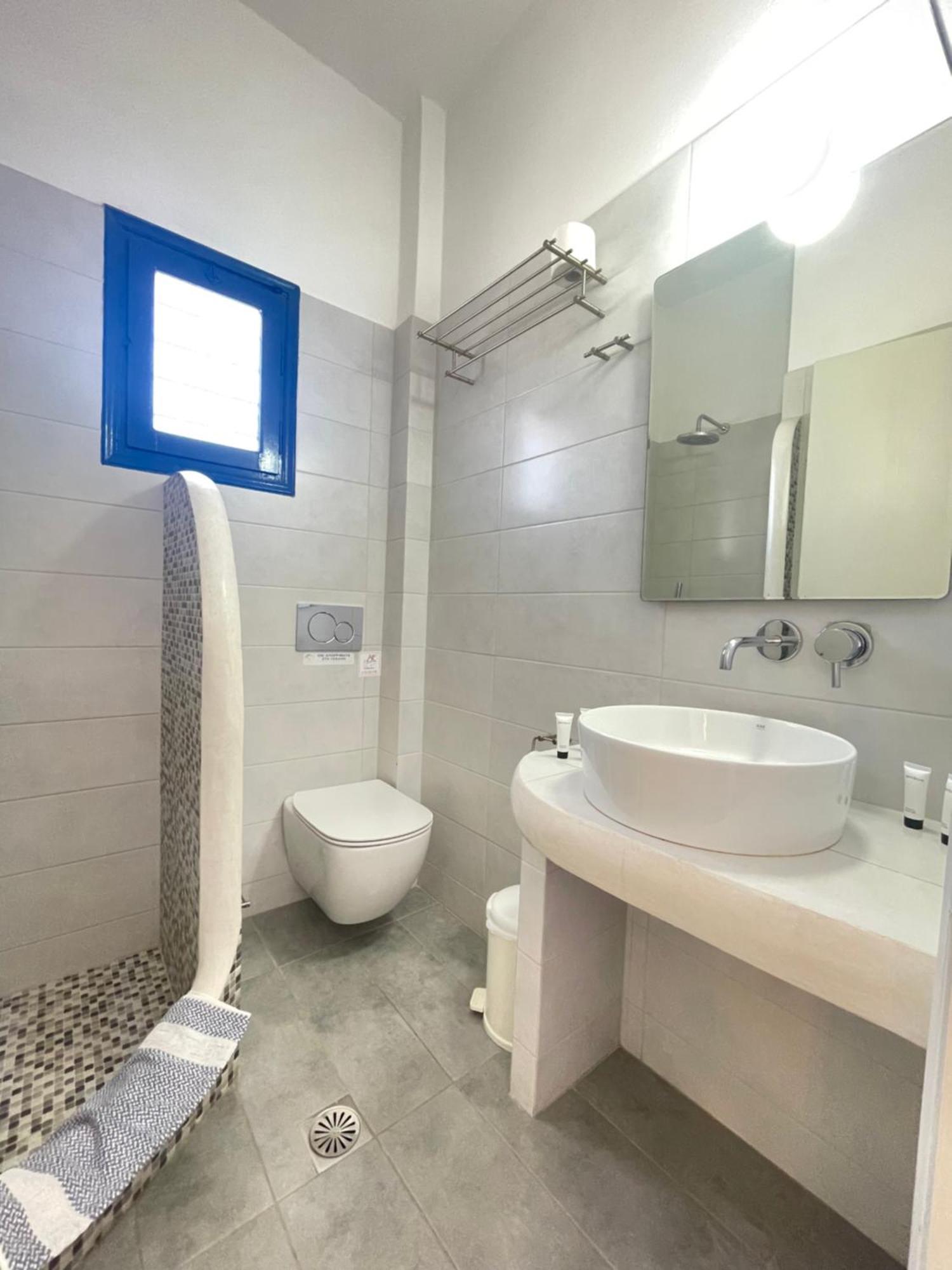 Thalassitis Coastal Apartments 佩里沃罗 外观 照片