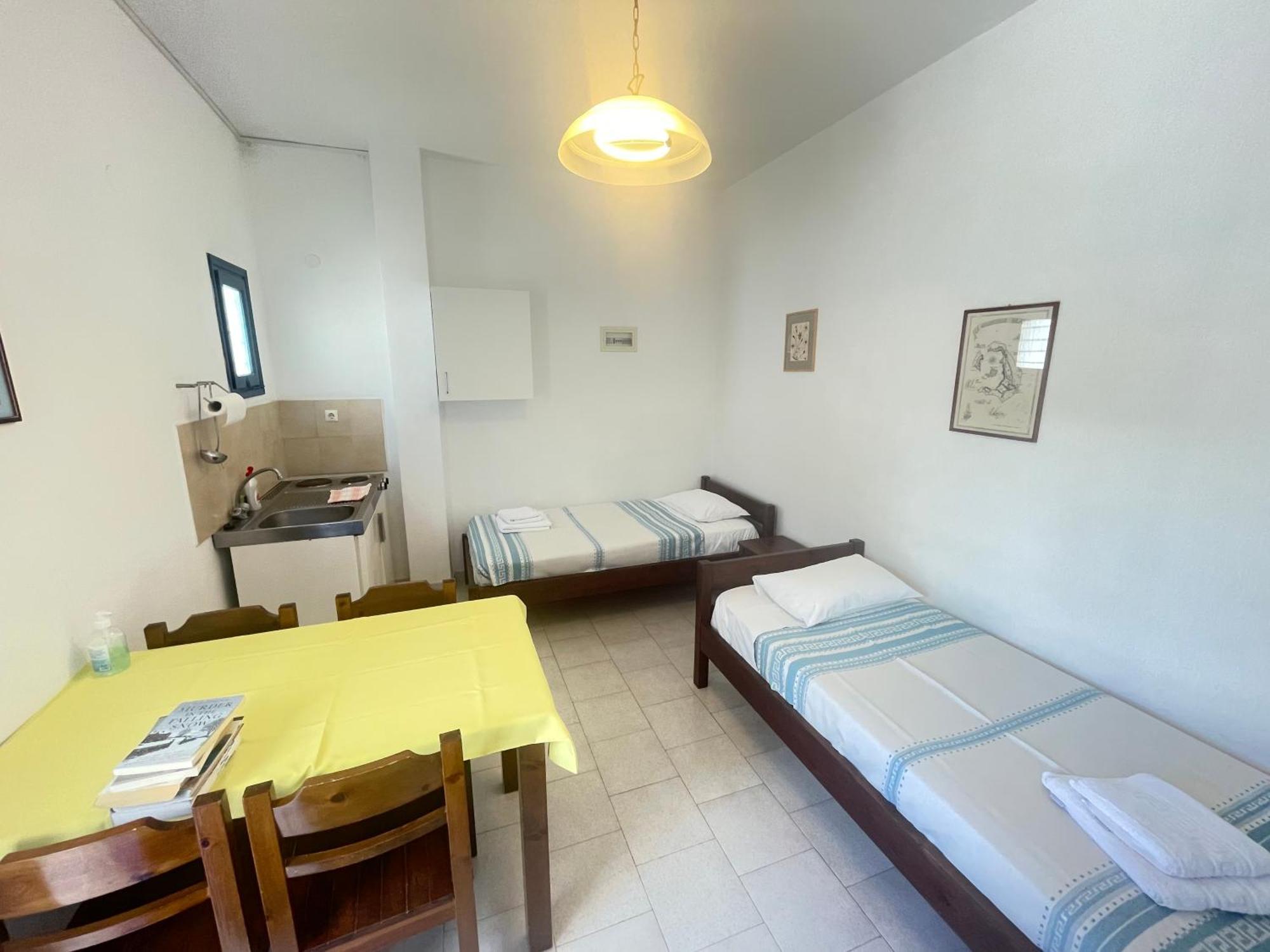 Thalassitis Coastal Apartments 佩里沃罗 外观 照片