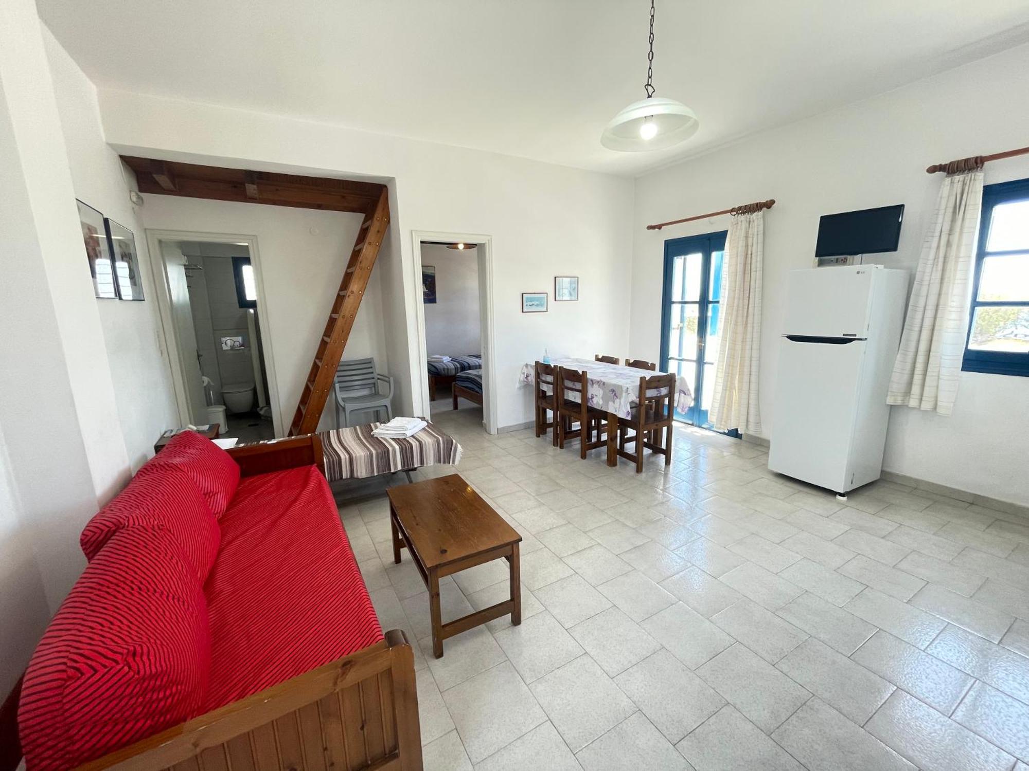 Thalassitis Coastal Apartments 佩里沃罗 外观 照片