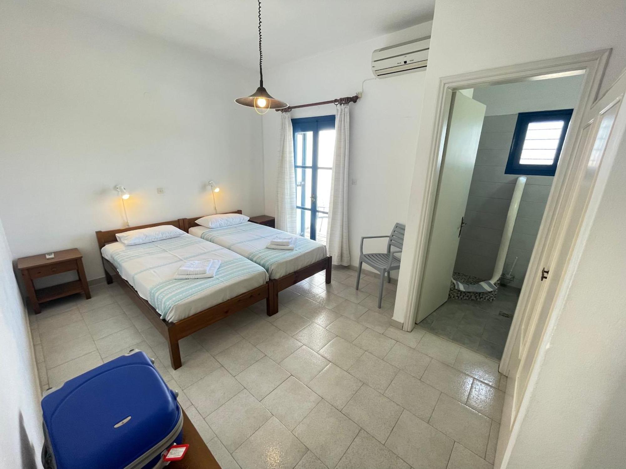 Thalassitis Coastal Apartments 佩里沃罗 外观 照片