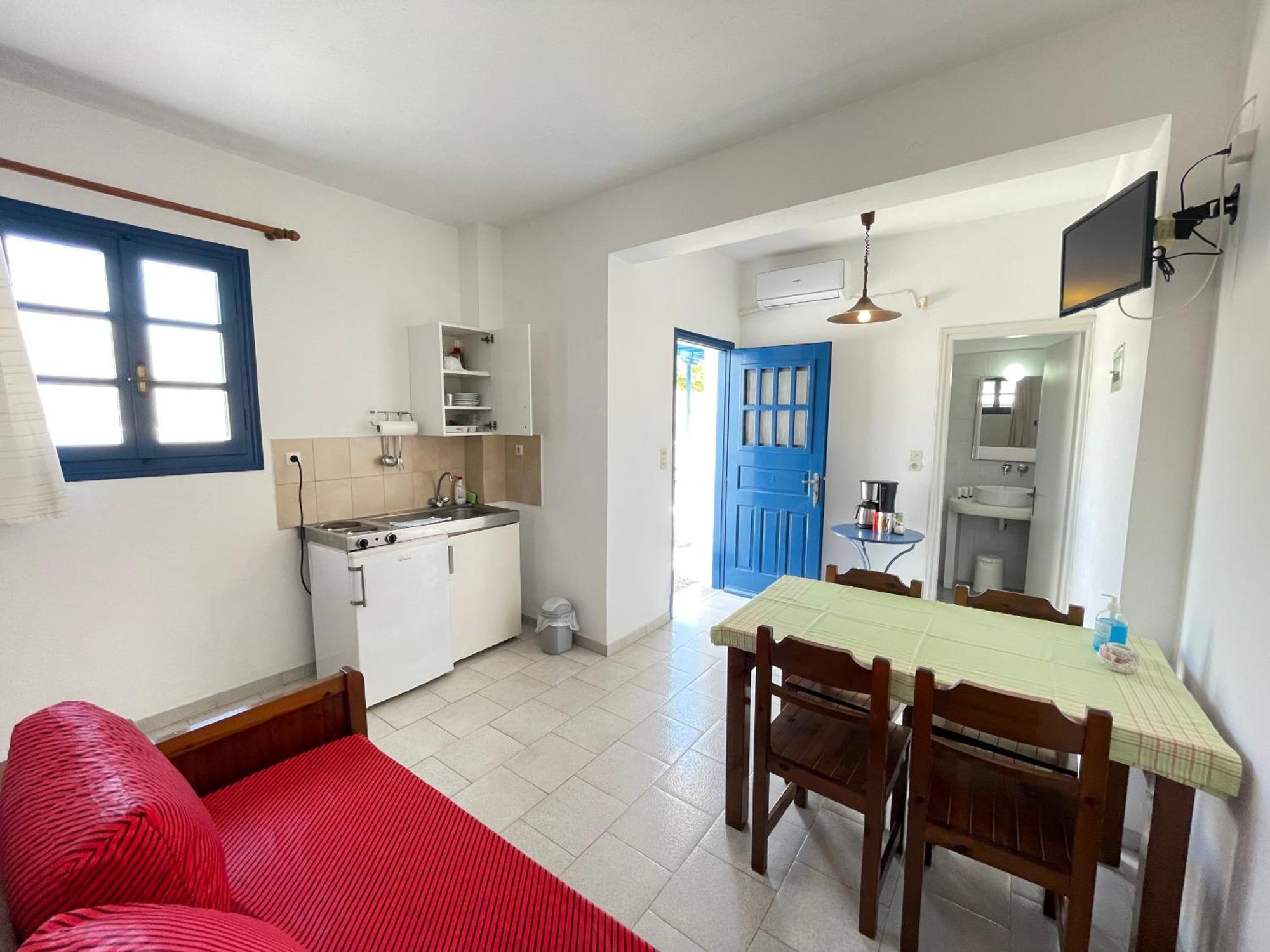Thalassitis Coastal Apartments 佩里沃罗 外观 照片