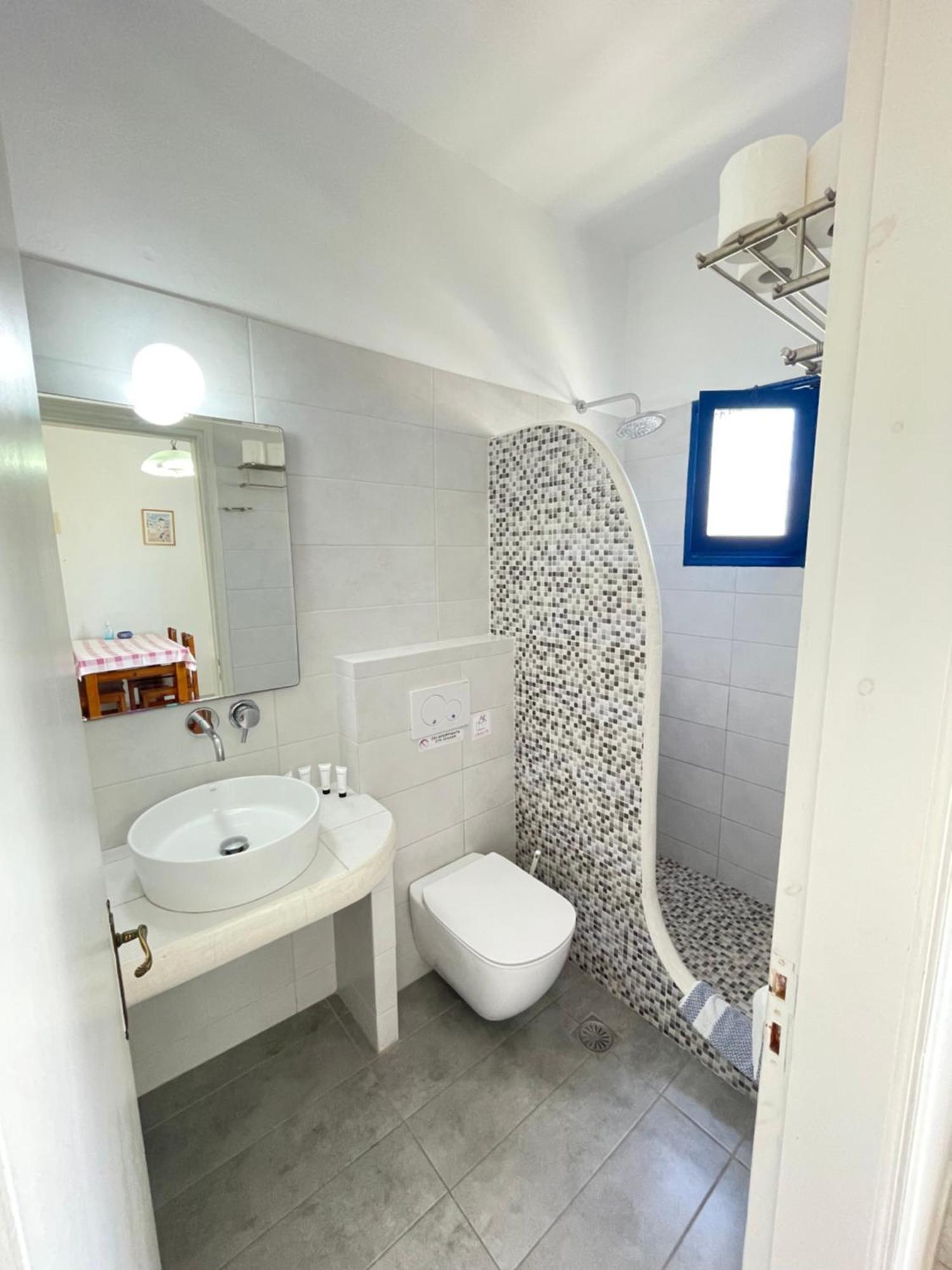 Thalassitis Coastal Apartments 佩里沃罗 外观 照片